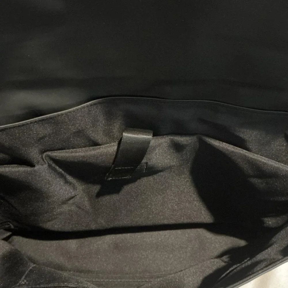 Ted Baker‎ Strole Messenger Bag Mens OS Black Good Laptop Commuter Flap Buckle